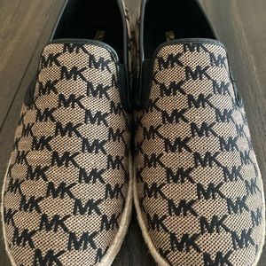 Brand NEW! Never worn Michael Kors size 9 Espadrille flats.